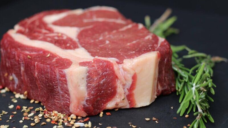 La carne locale di Napoli: qualità, tradizione e ricette tipiche