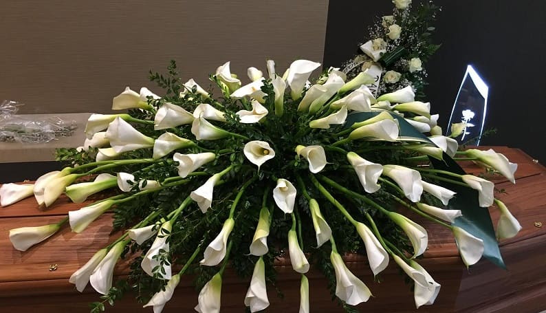 Allestimento floreale funerale