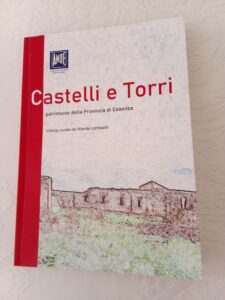 La Copertina del Libro Ricerca Castelli e Torri di Wanda Lombardi