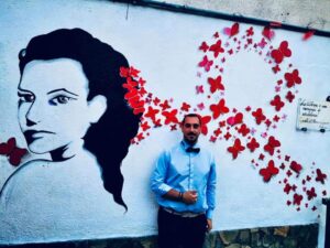 Murales contro la Violenza sulle Donne (2019). Opera realizzata sulla parete esterna della Biblioteca “Donne Bruzie” -Casali del Manco -Pedace (CS)