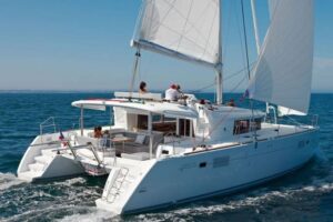 lagoon a vela vacanze in catamarano a ponza ph tratta da mistralsailing