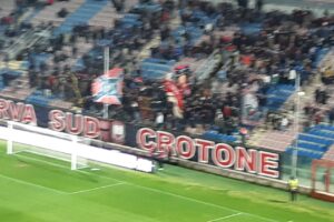 Crotone Latina tifoseria