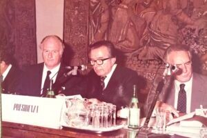Amb. Franchetti Pardo con Giulio Andreotti e Roberto Ducci