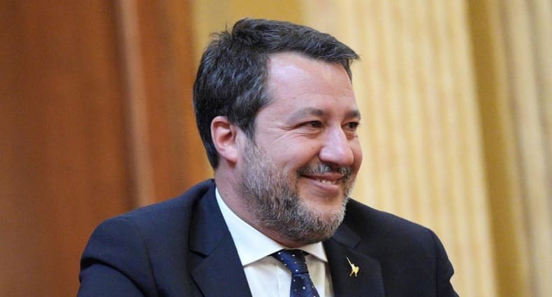 Matteo Salvini rilancia la flat tax fino a 100 mila euro
