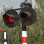 passaggio a livello treno Foto di Bart da Pixabay