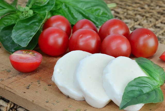 I latticini di Napoli eccellenze casearie tra tradizione e gusto