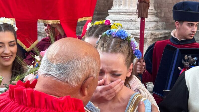 Calendimaggio Assisi da Laprimapagina.it calendimaggio di assisi 2025 francesca berretti è la nuova madonna primavera