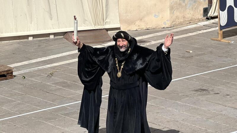 Calendimaggio di Assisi 2025: al via la sfida tra Magnifica e Nobilissima Calendimaggio di Assisi 2025: al via la sfida tra Magnifica e Nobilissima