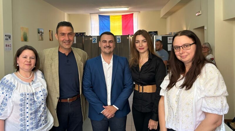 “Chi non partecipa, non pretenda”: Roberto Vannacci commenta le presidenziali romene e l’esclusione di Georgescu “Chi non partecipa, non pretenda”: Roberto Vannacci commenta le presidenziali romene e l’esclusione di Georgescu