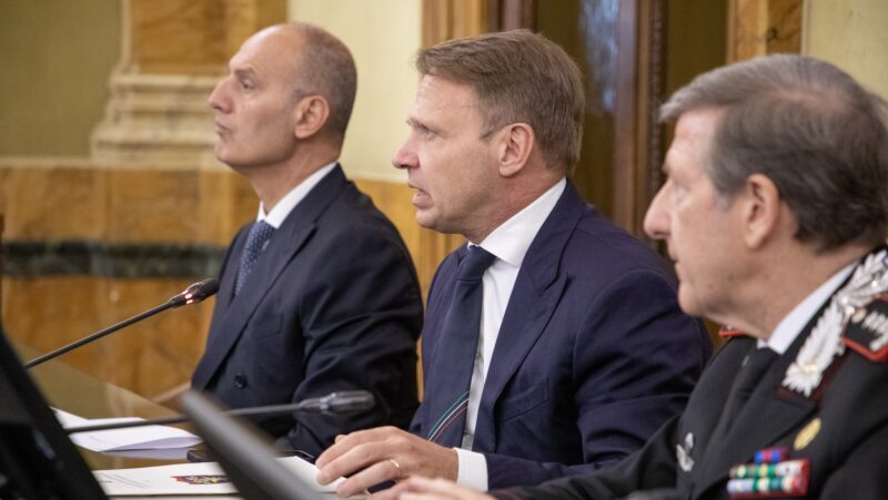 Francavilla Fontana. Il ministro Lollobrigida rende omaggio al brigadiere ucciso: “Un esempio di dedizione e coraggio” Francavilla Fontana. Il ministro Lollobrigida rende omaggio al brigadiere ucciso: “Un esempio di dedizione e coraggio”