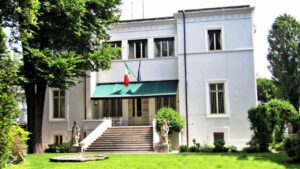 “La Residenza d’Italia a Bucarest, Villa Stolojan”, il nuovo libro dell’Ambasciatore Gaetano Cortese “La Residenza d’Italia a Bucarest, Villa Stolojan”, il nuovo libro dell’Ambasciatore Gaetano Cortese