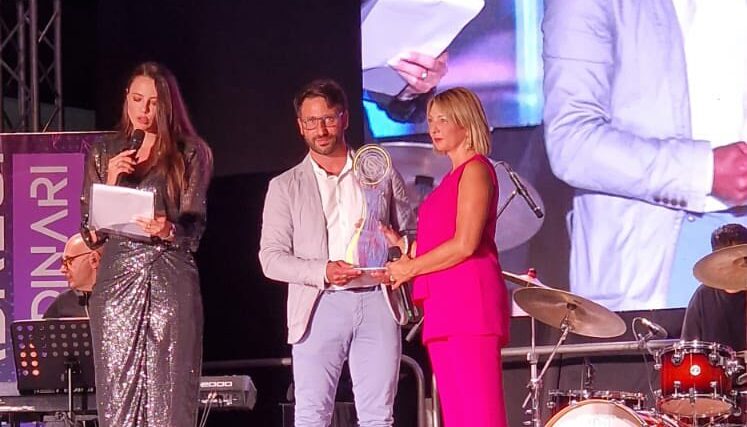 Mariangela Preta premiata come “Calabrese Straordinaria” per il suo impegno culturale Mariangela Preta premiata come “Calabrese Straordinaria” per il suo impegno culturale