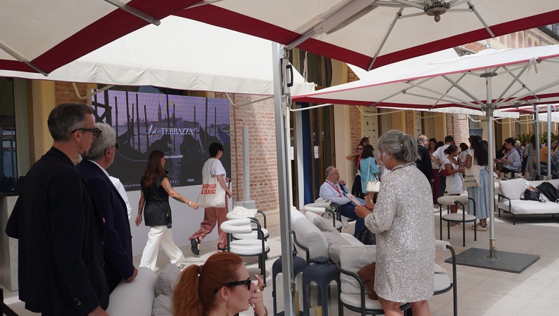 castiglione del cinema film festival 2025 si presenta a venezia tra sostenibilit224 giovani talenti e il debutto del green carpet