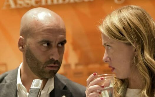 Perugia. Squarta: “Giorgia Meloni, una guida che incarna valori profondi. Il meglio deve ancora arrivare” Perugia. Squarta: “Giorgia Meloni, una guida che incarna valori profondi. Il meglio deve ancora arrivare”