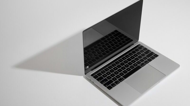 Passaggi per pulire il MacBook