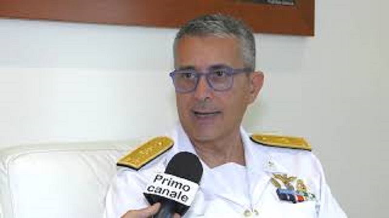 Cerimonia di insediamento, segnale forte della Guardia Costiera: vicinanza ai due colleghi aggrediti Cerimonia di insediamento, segnale forte della Guardia Costiera: vicinanza ai due colleghi aggrediti