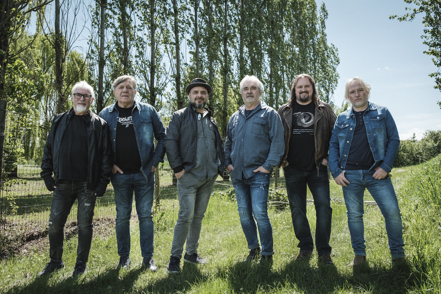 il 19 settembre i nomadi tornano con l8217album live al teatro dal verme