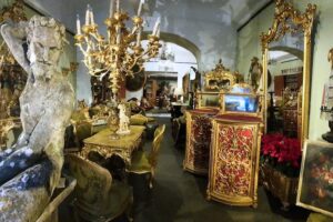 https://www.acquistoantiquariatomilano.it/