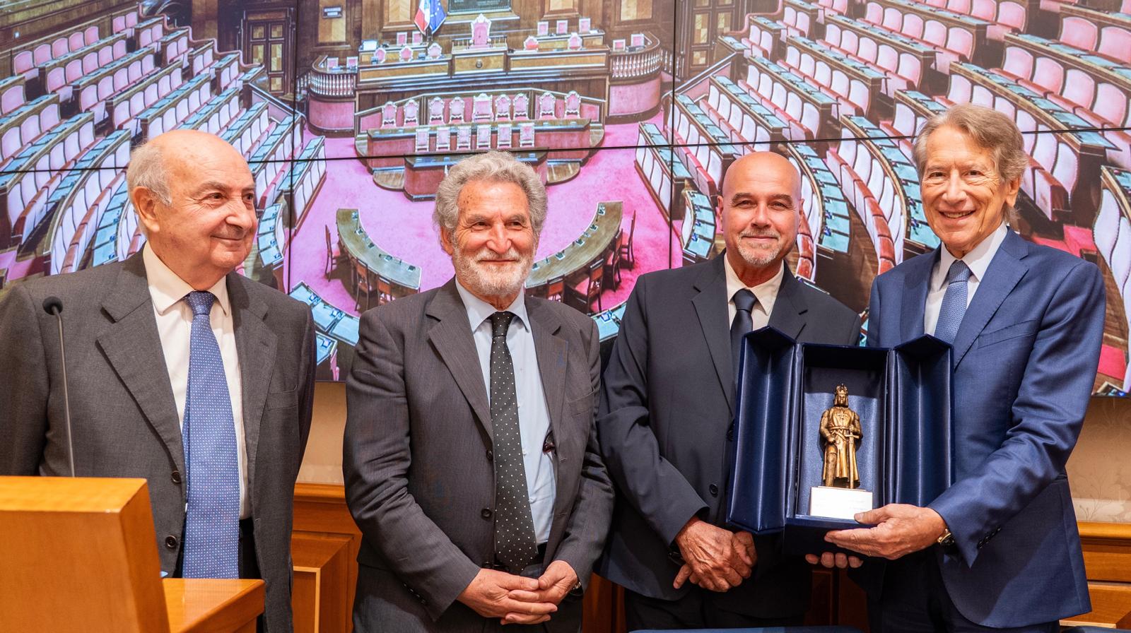 Tributato al Sen. Giulio Terzi di Sant’Agata il Federico II Award dal Centro Studi di Palermo
