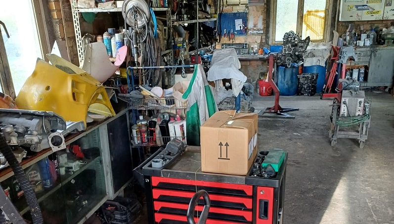 A Foligno scoperta autofficina abusiva: multa e sequestro attrezzature A Foligno scoperta autofficina abusiva: multa e sequestro attrezzature