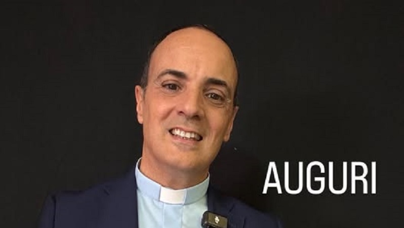 Don Francesco Cristofaro festeggia il compleanno: “Vi benedico e vi ringrazio per il vostro affetto e per i vostri messaggi di auguri! Grazie di cuore”