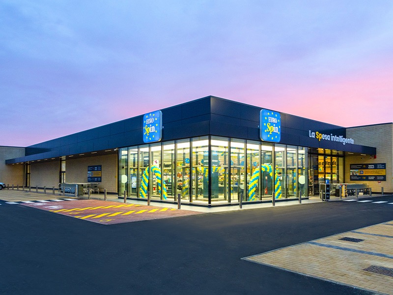 Dentro il mondo Eurospin: filiera diretta, prezzi competitivi e assortimento essenziale
