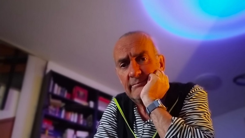 MaxPino in finale al Tour Music Fest 2025: l’autore perugino rappresenta l’Italia nella categoria “Autori”