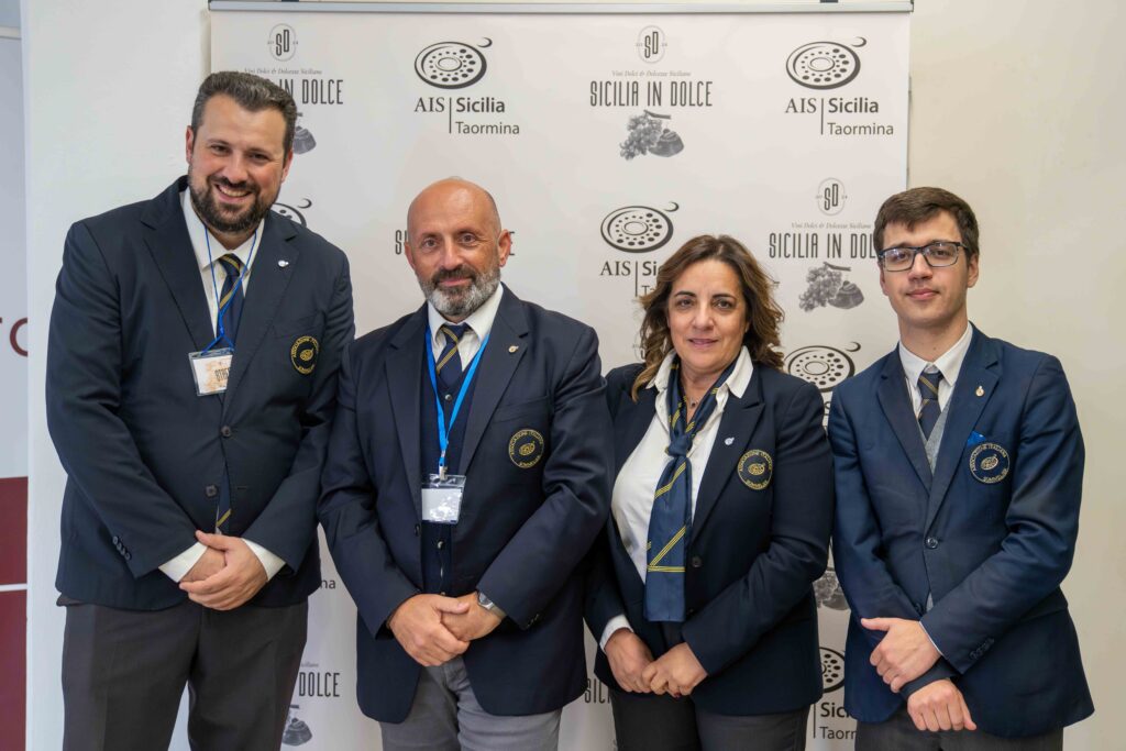 Ais Taormina, con passiti e vendemmie tardive torna “Sicilia in Dolce”