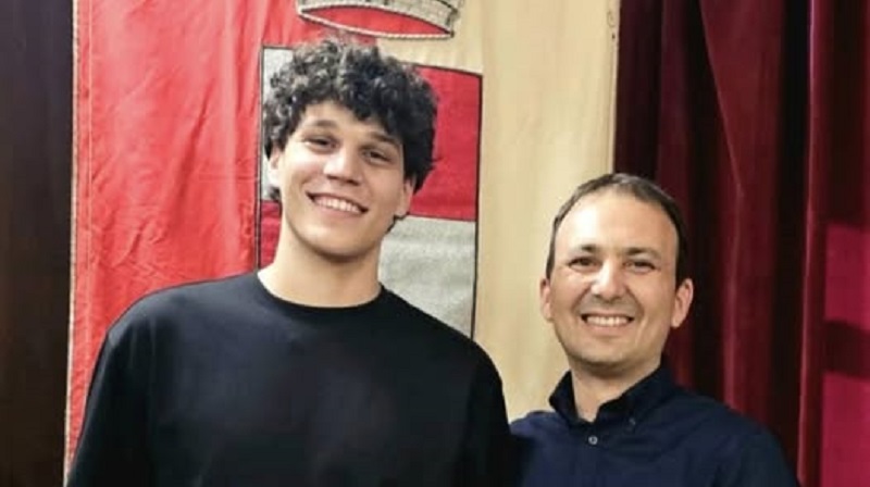 corciano festeggia nicol242 filippucci il sindaco pierotti celebra la vittoria a sanremo giovani da Laprimapagina.it corciano festeggia nicol242 filippucci il sindaco pierotti celebra la vittoria a sanremo giovani