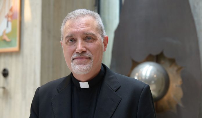 Il vescovo di Mileto Nicotera Tropea, monsignor Attilio Nostro, operato con successo a Catanzaro