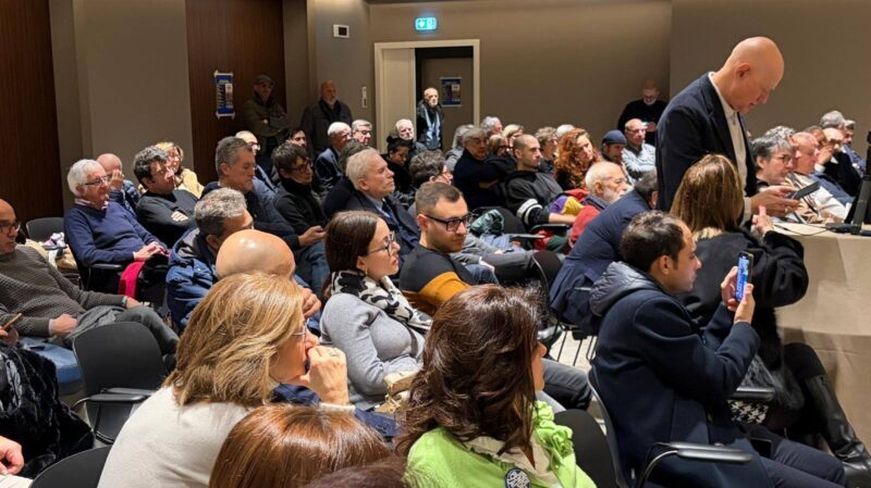 catania sala gremita per gianni alemanno focus su carceri e giustizia da Laprimapagina.it catania sala gremita per gianni alemanno focus su carceri e giustizia