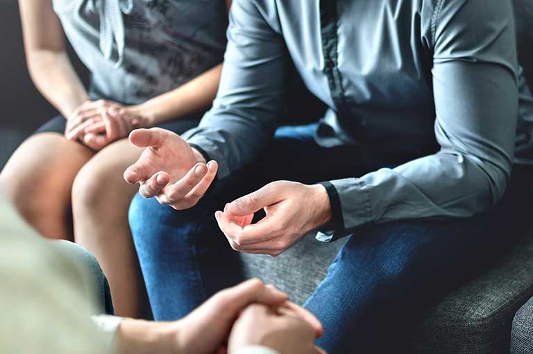 la psicologia di coppia aiuta a migliorare la comunicazione e a rafforzare il legame emotivo tra partner da Laprimapagina.it la psicologia di coppia aiuta a migliorare la comunicazione e a rafforzare il legame emotivo tra partner