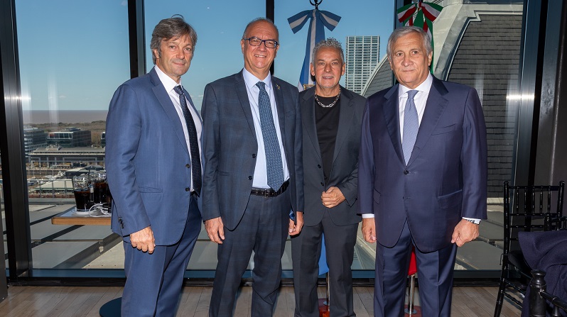 roberto baggio torna protagonista in sudamerica la leggenda del calcio italiano ambasciatore del made in italy da Laprimapagina.it roberto baggio torna protagonista in sudamerica la leggenda del calcio italiano ambasciatore del made in italy