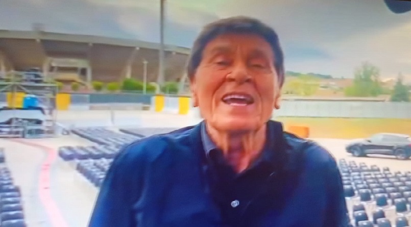 gianni morandi concerto annullato a campobasso per il maltempo sul palco tutti gli strumenti sono bagnati da Laprimapagina.it gianni morandi concerto annullato a campobasso per il maltempo sul palco tutti gli strumenti sono bagnati