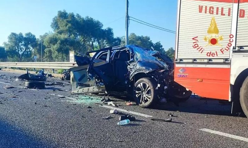 incidente sulla jonio tirreno famiglia distrutta morti vincenzo loccisano e le figlie maria sophie e grace fatima da Laprimapagina.it incidente sulla jonio tirreno famiglia distrutta morti vincenzo loccisano e le figlie maria sophie e grace fatima